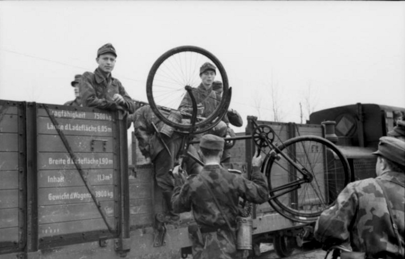 Les vélos de l'armée Allemande ww2 Zerg1010