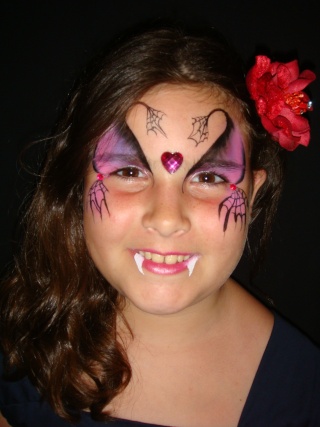 MONSTER HIGH- Face painting designs - Page 2 Dsc09210