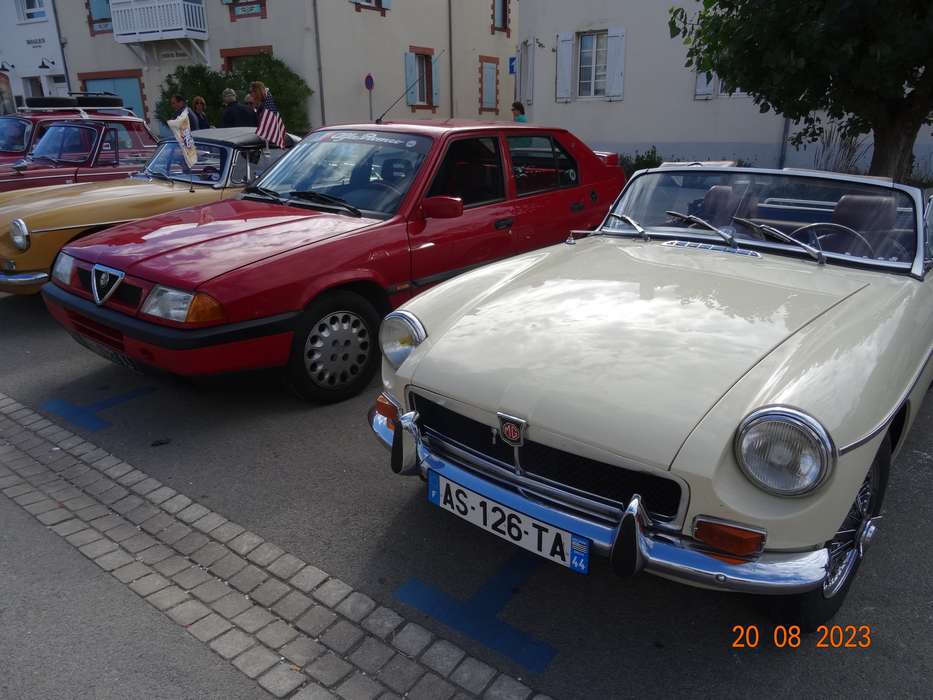 LES VIEILLES ROUES DE BOUIN  - Page 4 Dsc01251