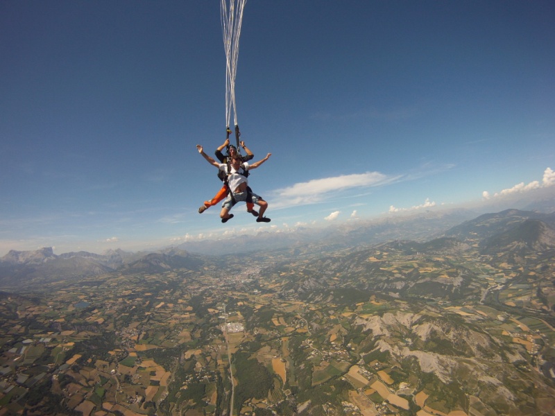 ça vous tente le wingsuit ?. Gopr7110