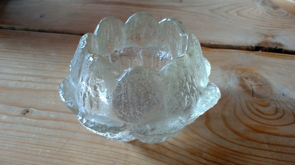Moulded glass bowl /vase Win_2010