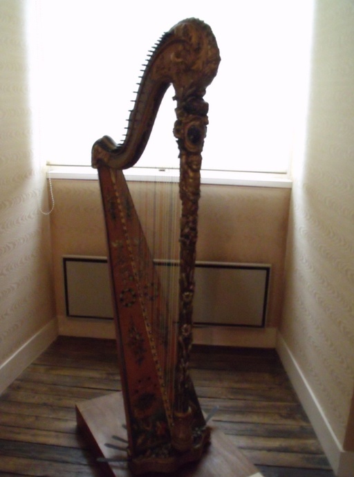 La harpe de Marie-Antoinette Captur11