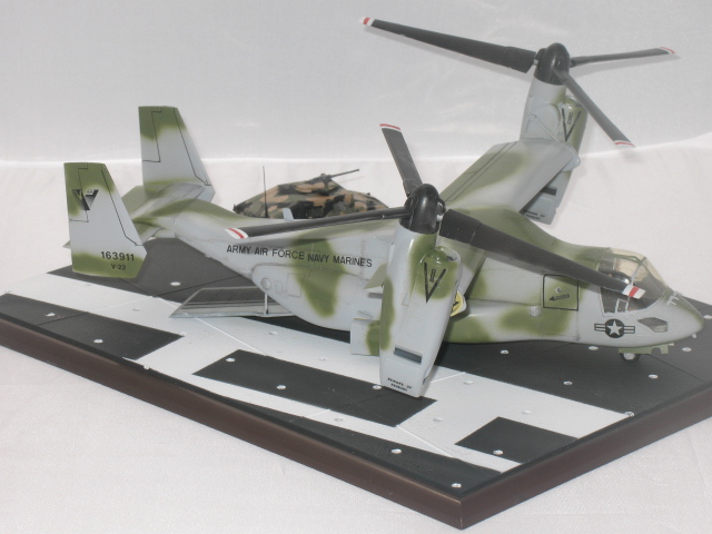 [Helico 2013] [Italeri] Osprey V22 Img_0019