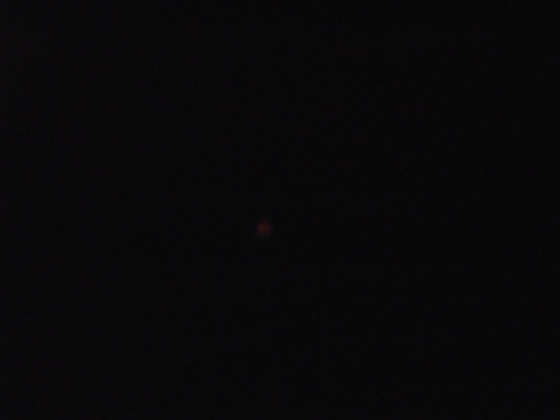 2013: le 22/06 à 22h45 - Boules lumineuses en file indienne - arinthod - Jura (dép.39) Bizare10