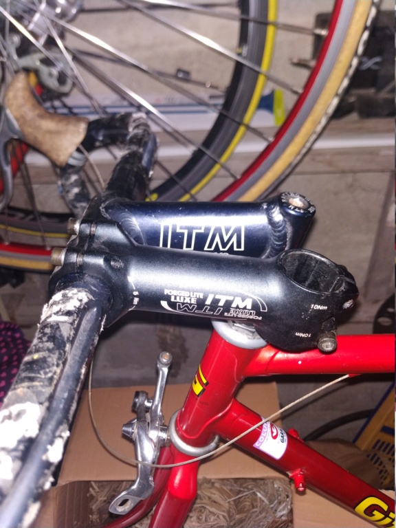 Gitane Mach 240, red bikes are faster Img_2087