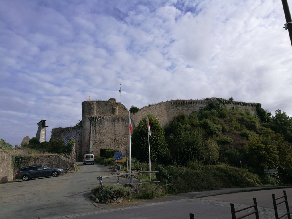 Tiffauges, le château de Gilles de Rais. Img_2015