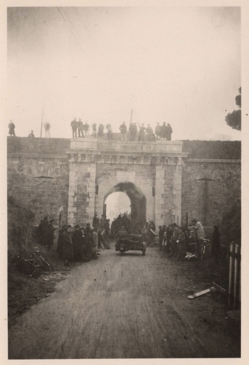 Toulon  Porte Malbousquet (entrée arsenal) Captu145