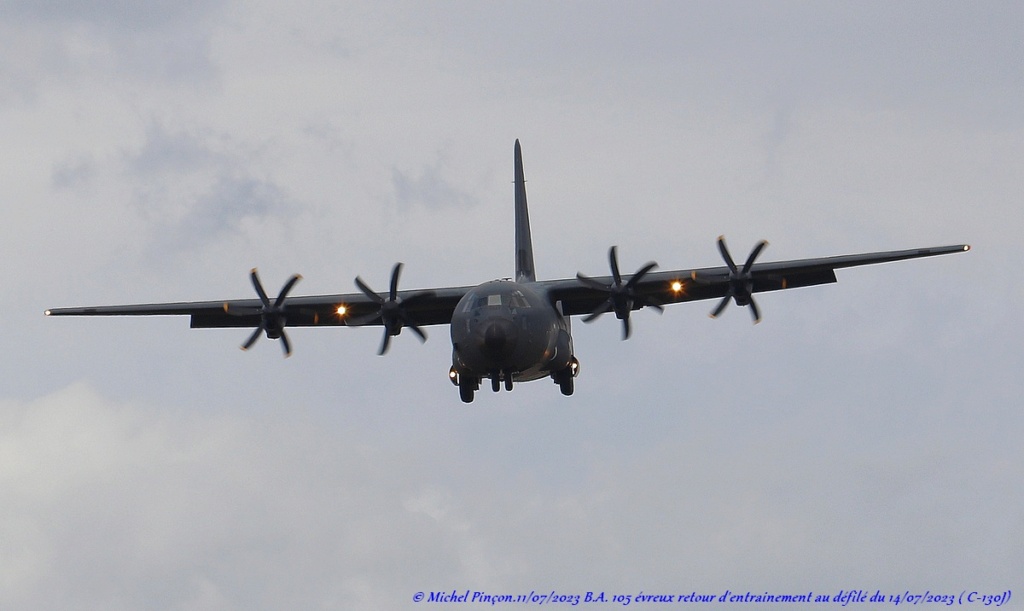 Les Aéronefs qui passent par la Base Aérienne "105" d'Evreux (27) - Page 3 Dsc17940