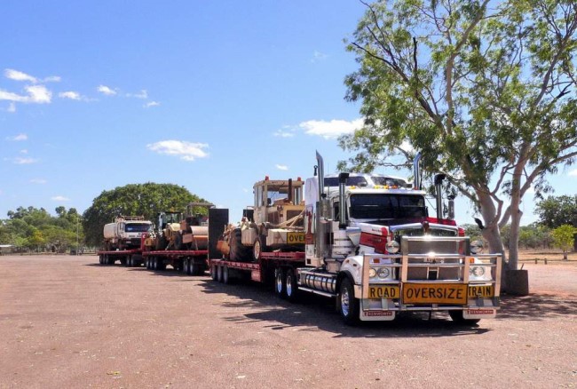 Trains routiers - Australie * X_14205