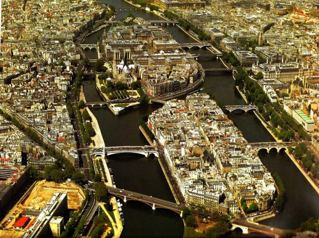 Paris par-dessus les toits * X_17322