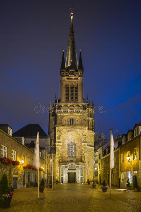 Promenade nocturne - identifiez le monument, la ville et le pays - Page 13 X_80_c10