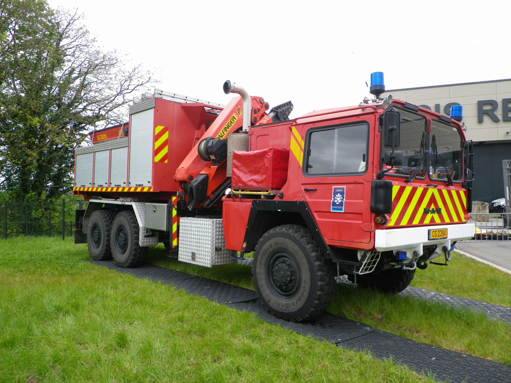 Feuerwehr MAN  Imgp0151