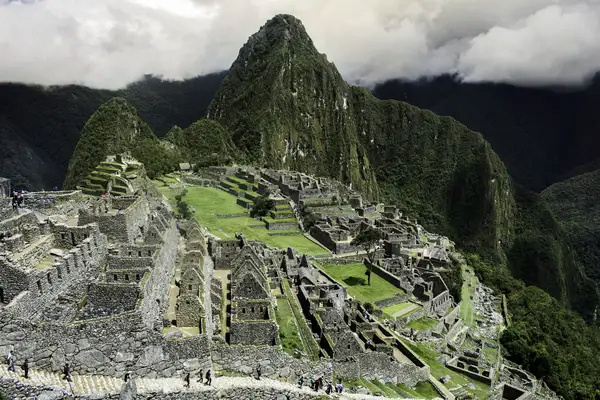 La mentira que ayudó a descubrir el Machu Picchu Pw53gh10