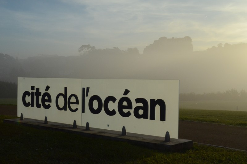 Brume sur la cité de l'océan à Biarritz Dsc_0210