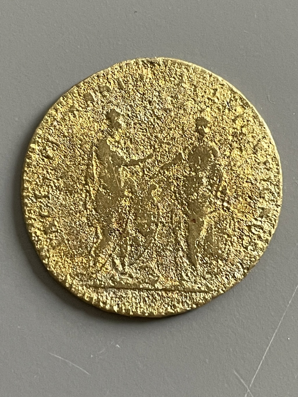 Monnaie / jeton royal(e) en or?  Img_7330
