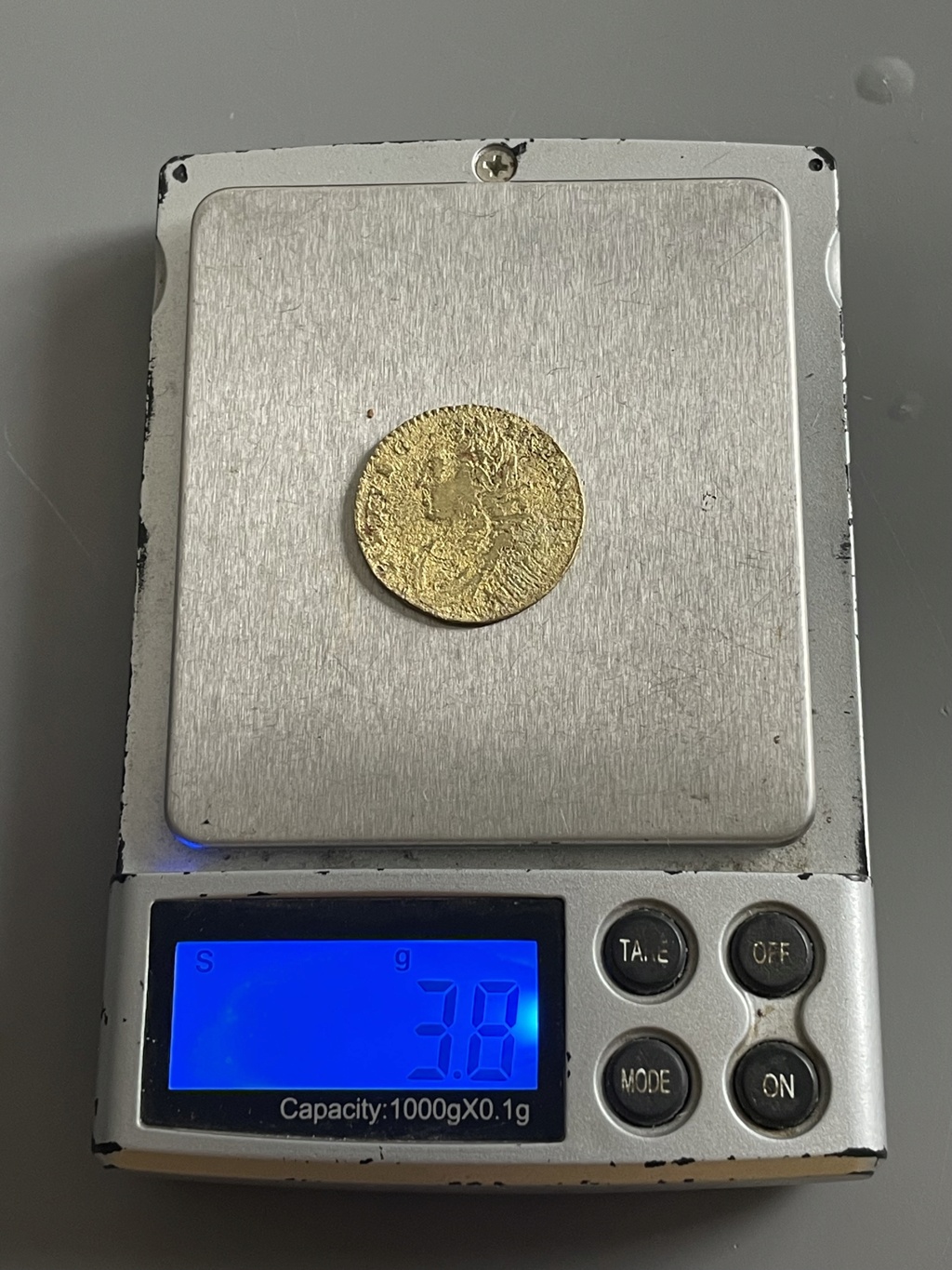 Monnaie / jeton royal(e) en or?  Img_7333