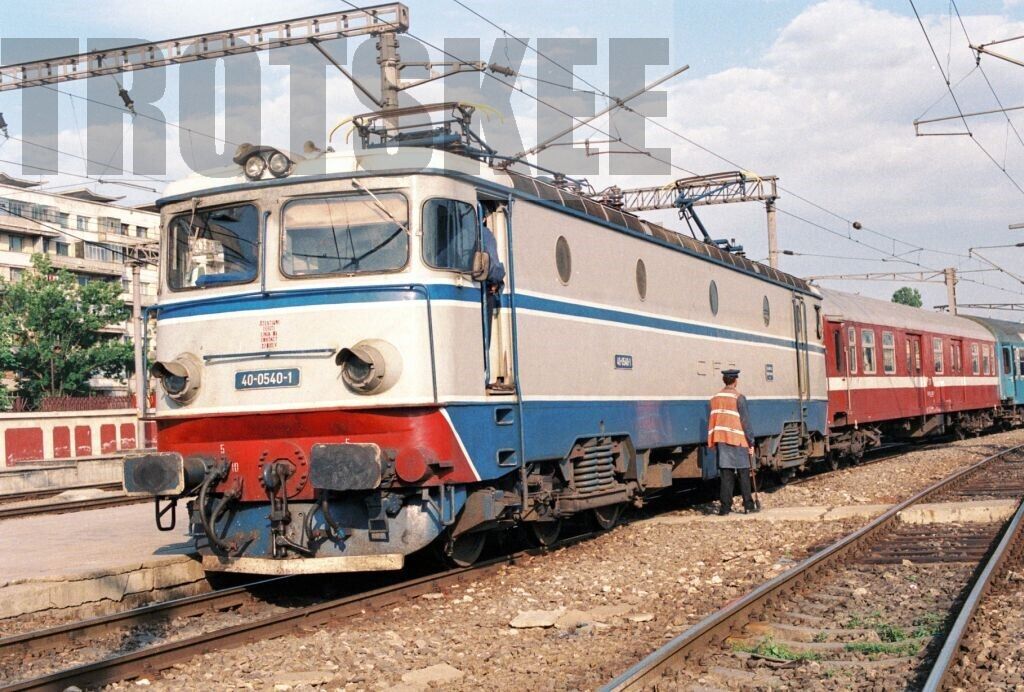 Imagini vechi cu trenuri CFR - Pagina 64 540_9510