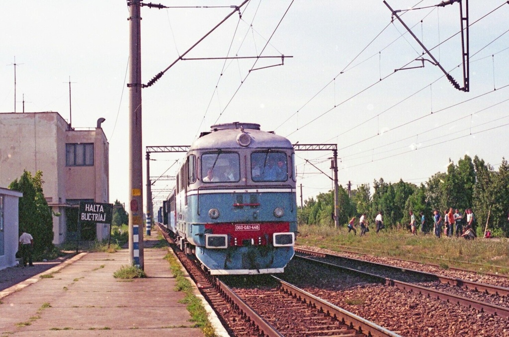 Imagini vechi cu trenuri CFR - Pagina 66 Da1_4410