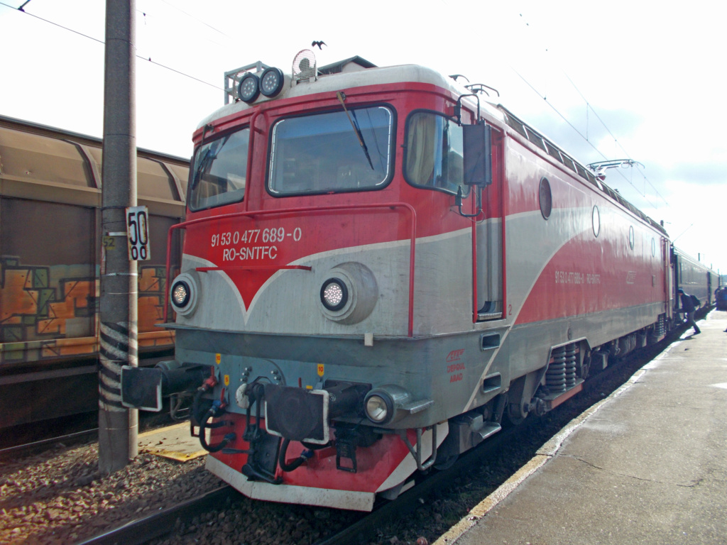  Locomotive clasa 47(476/477) aparţinând CFR Călători  - Pagina 45 Dscn0510