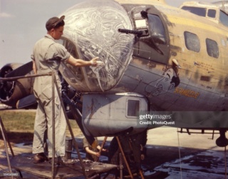 En OOB quick build B-17G Mals Way, a eller hur det sket sig  med OOB. - Sida 16 Gettyi18