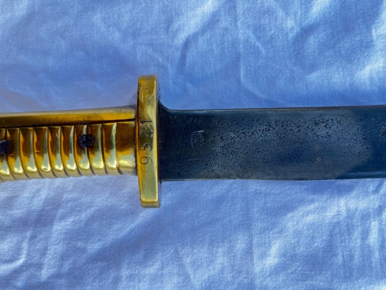 Aide à identifier poignard de marine de la première moitié du XIXème siècle 612