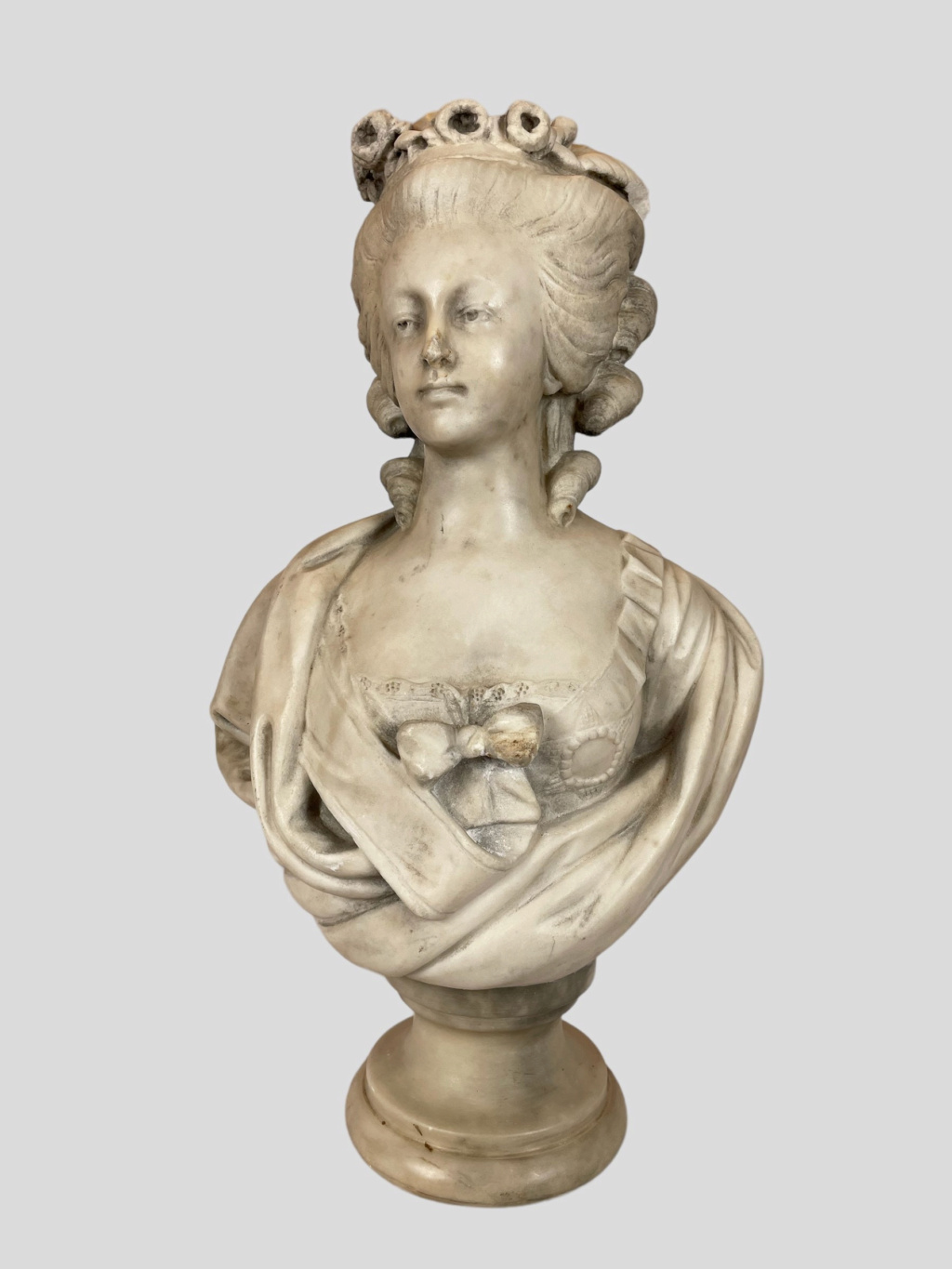 Collection bustes de Marie Antoinette - Page 13 Tzolzo22