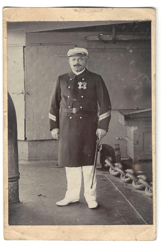 Sabres d'officier de marine : 1837, 1853, 1870, 1891, 1957 - Page 6 Ac1010
