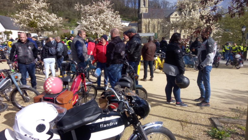 Retro Mobs à Chinon 15 et 16 avril P_202314