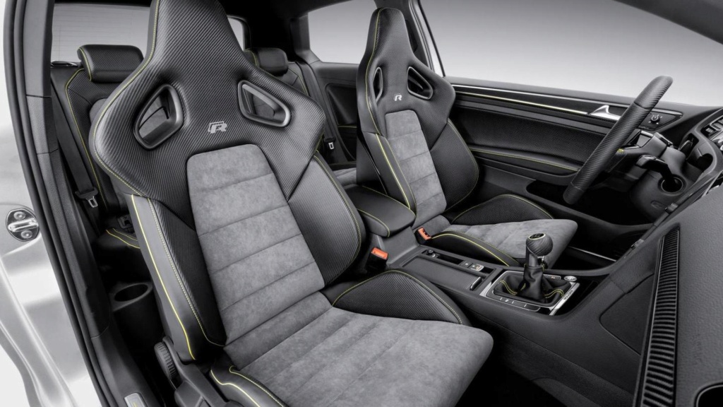 Novo Volkswagen Golf terá versão R Plus com quase 400 cv 2014-421
