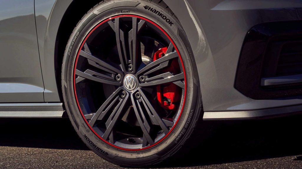 Lançamentos: Novo VW Jetta GLI 2.0 TSI sai da sombra do Golf GTI 2019-v20