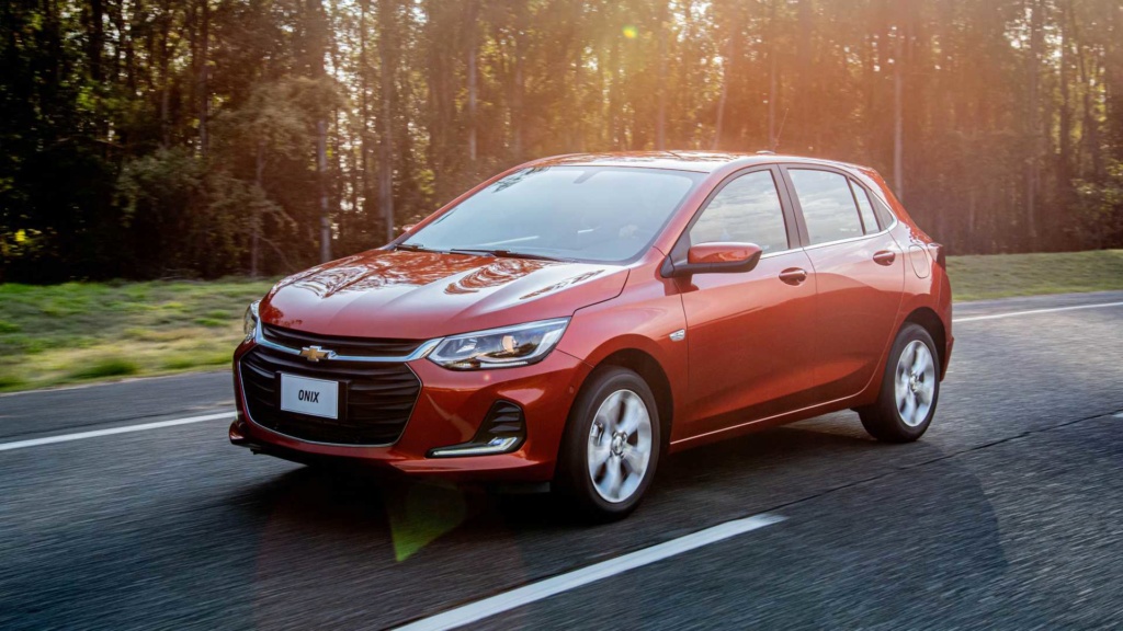 Chevrolet Onix Hatch 2020: Preços, versões e equipamentos Chevr144