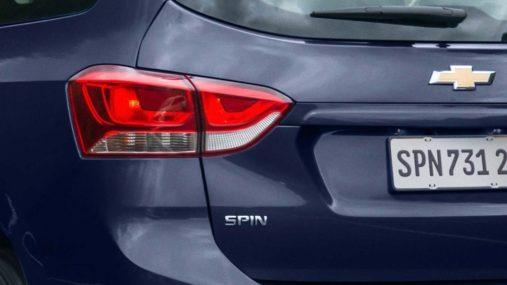 Chevrolet Spin 2020 ganha versão de topo Premier; veja preços Chevro82