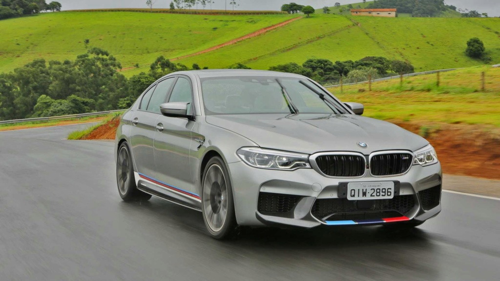 Track day: Novo BMW M5 encara Audi RS6 e Porsche Panamera na pista Compar31