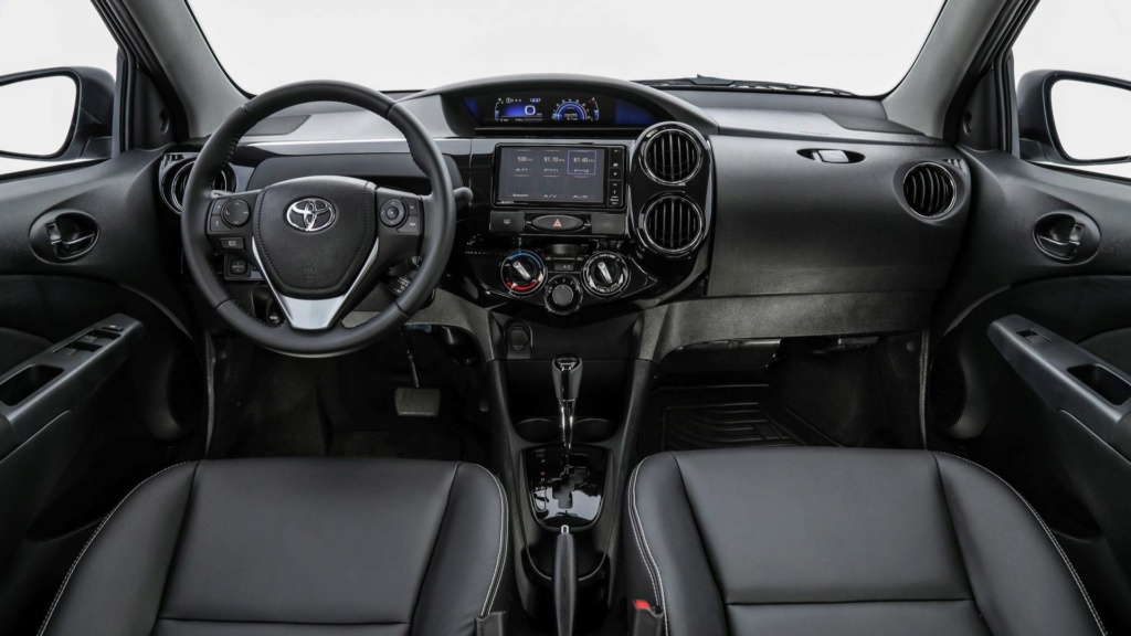 Toyota Etios 2020 aparece no site da marca; e mais caro Toyota15