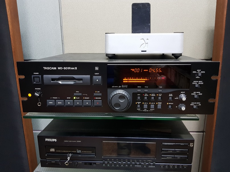 Tascam MD-801R MK-II Professional Studio MiniDisc MD Recorder Player(Used) 20201260