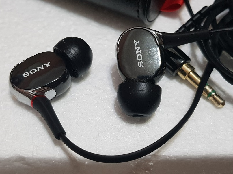 Sony XBA-3 in-ear headphones (Used) 20210751