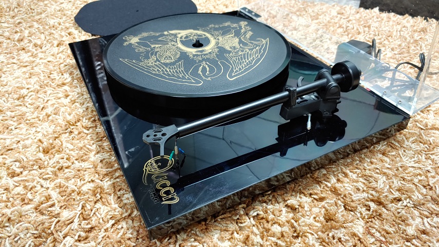 Rega QUEEN Limited Edition turntable (Sold) 20220318