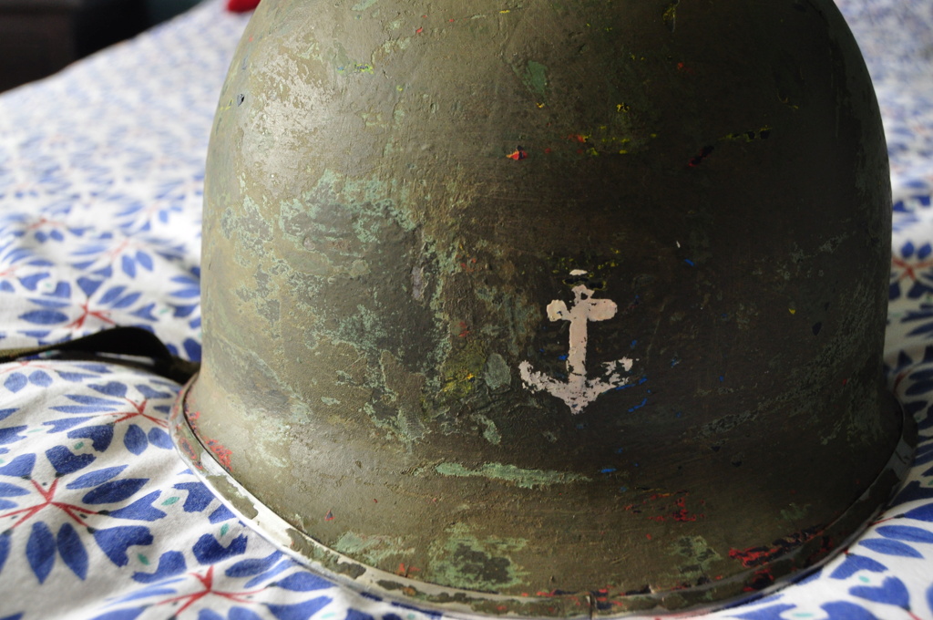 Casque US WW2 de 1942 peint en bleu... Dsc_0607