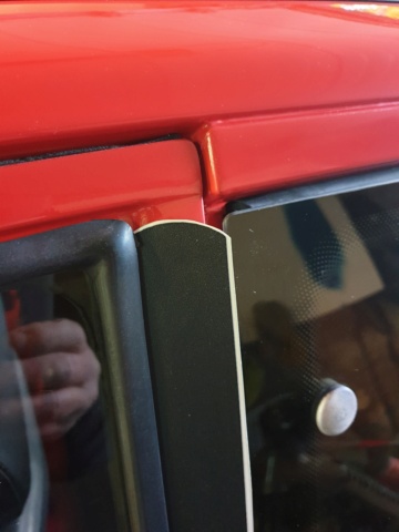 Refaire ses montants de porte noir sans peinture - Page 4 20201010