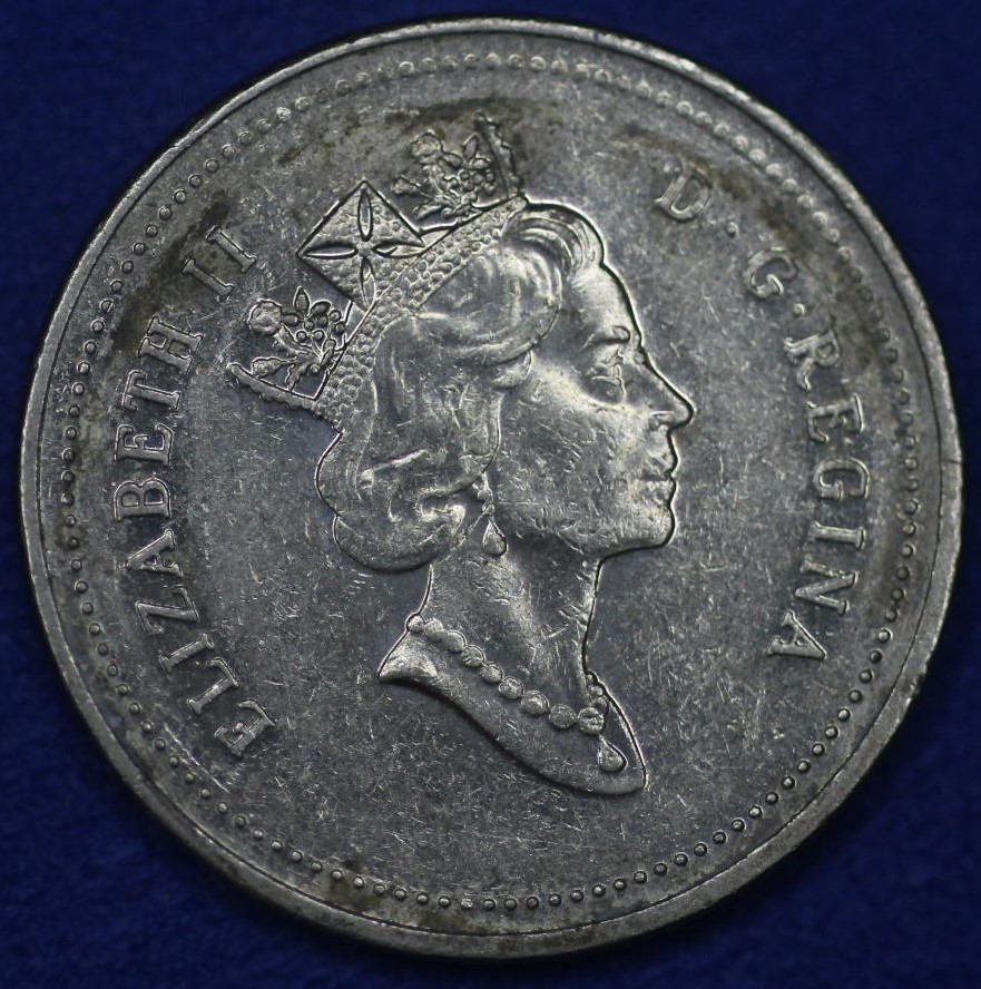 1998 - Coin fendillé sur la feuille d'érable de gauche 5_cent11