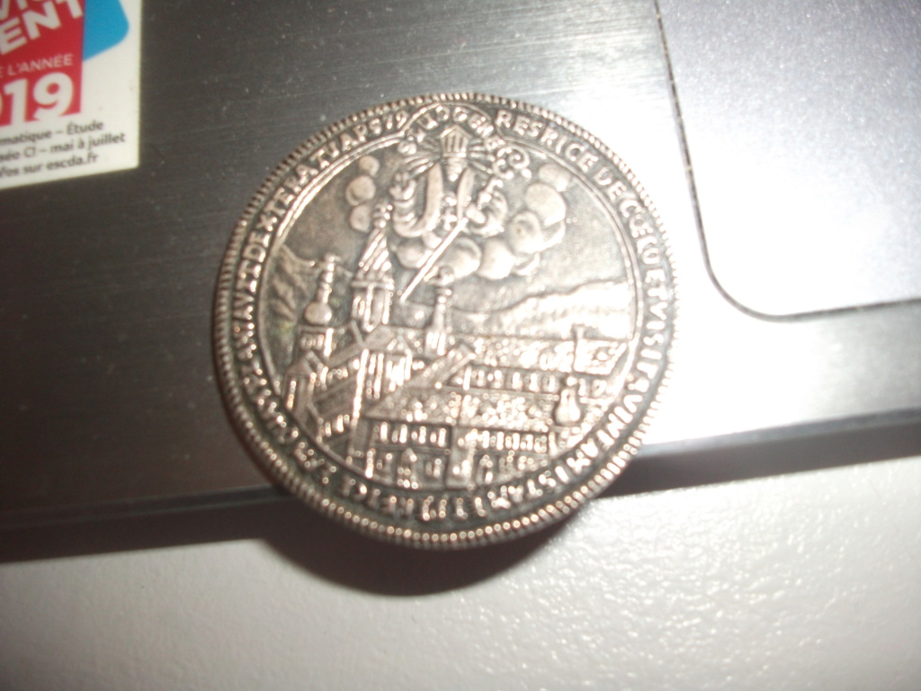 médaille allemande en argent militaire ou religieuse Dscf7914
