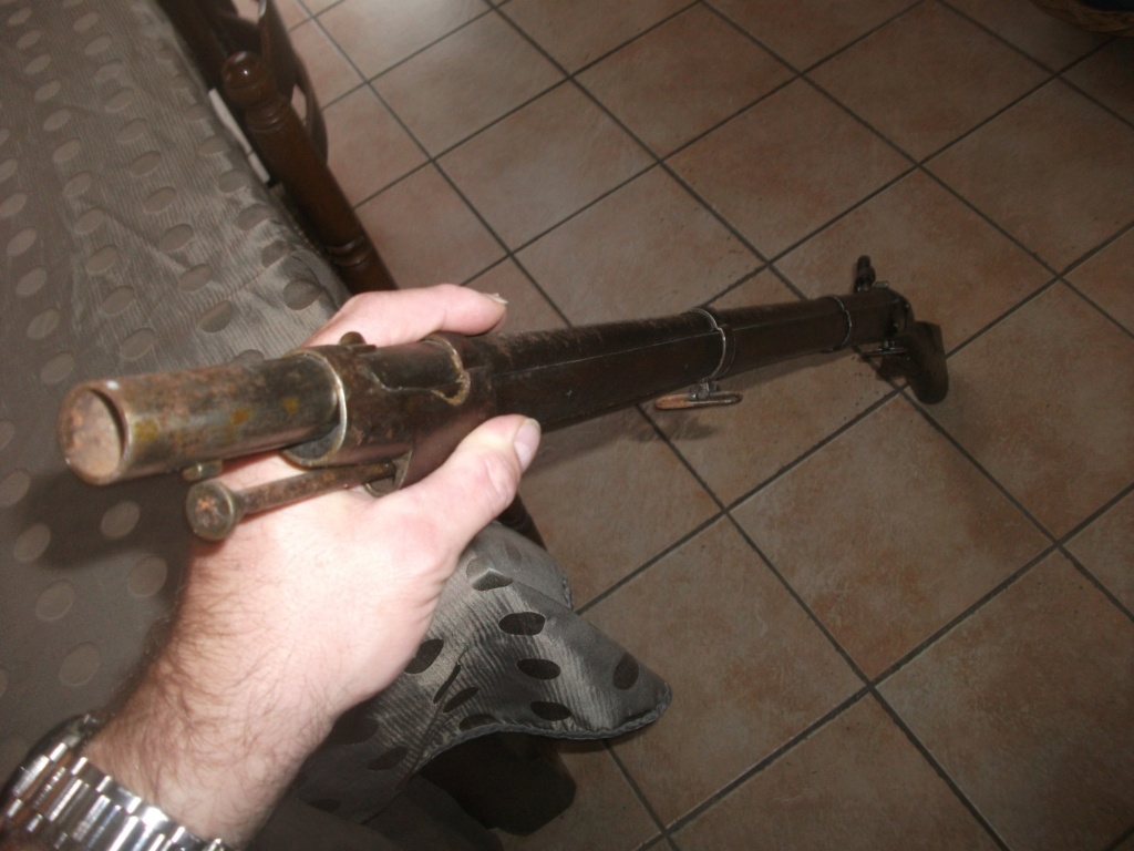 une petite estimation pour ce fusil 1822 Tbis je pense ???pour une futur vente Dscf8411