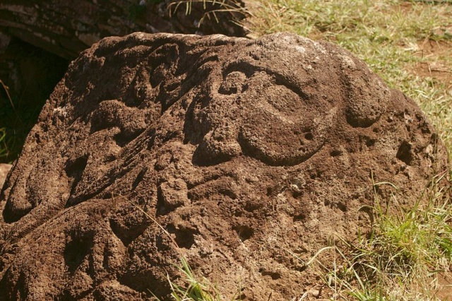  Rapa Nui : cultes, anthropophagie et liens culturels de l'île de Pâques Makema10