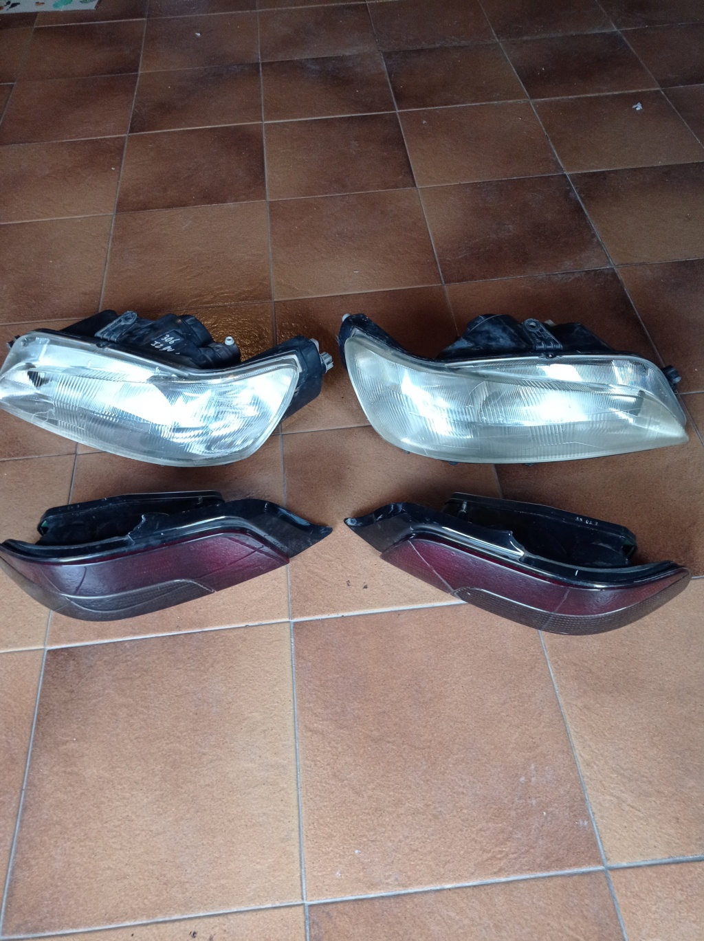 [ SE VENDE ] Faros delanteros y traseros  Img_2010