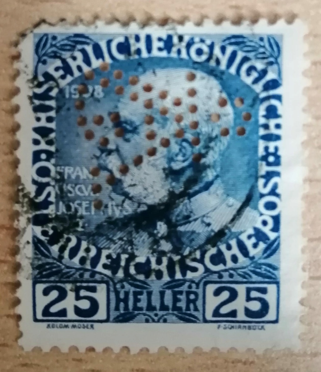 Briefmarken - Lochung auf Briefmarken - Perfin - Österreich 27293510