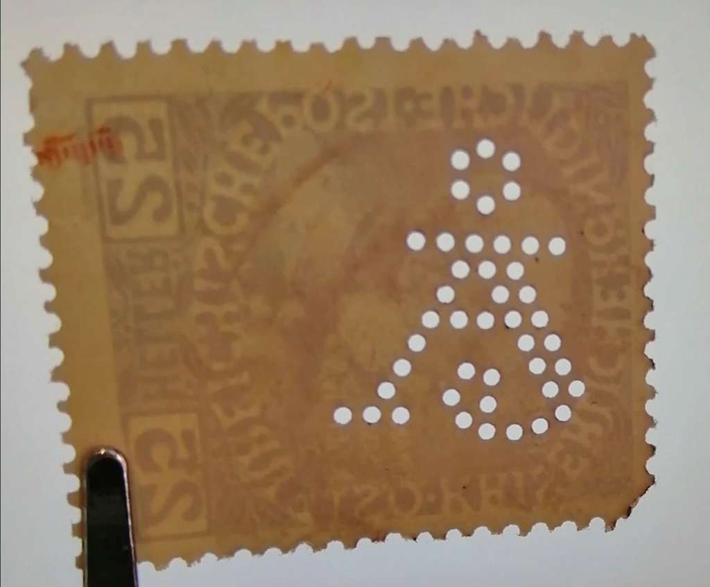 Briefmarken - Lochung auf Briefmarken - Perfin - Österreich 27311010