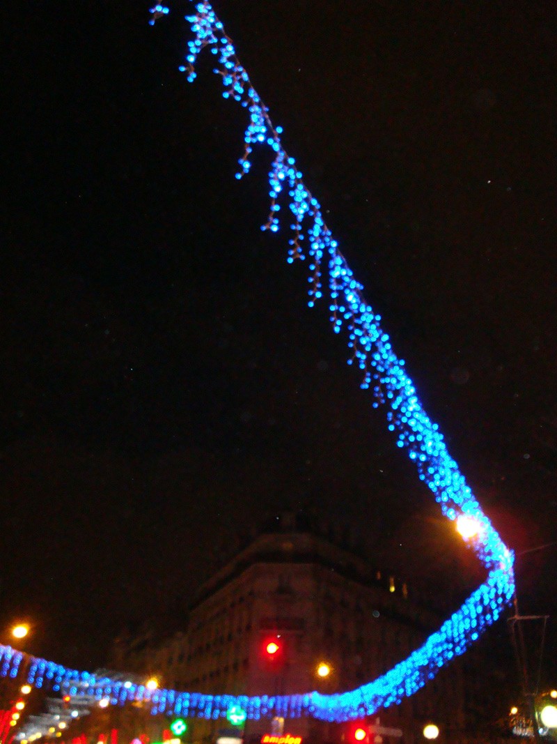Illumintations parisiennes pour Noël 2008 Dsc03512