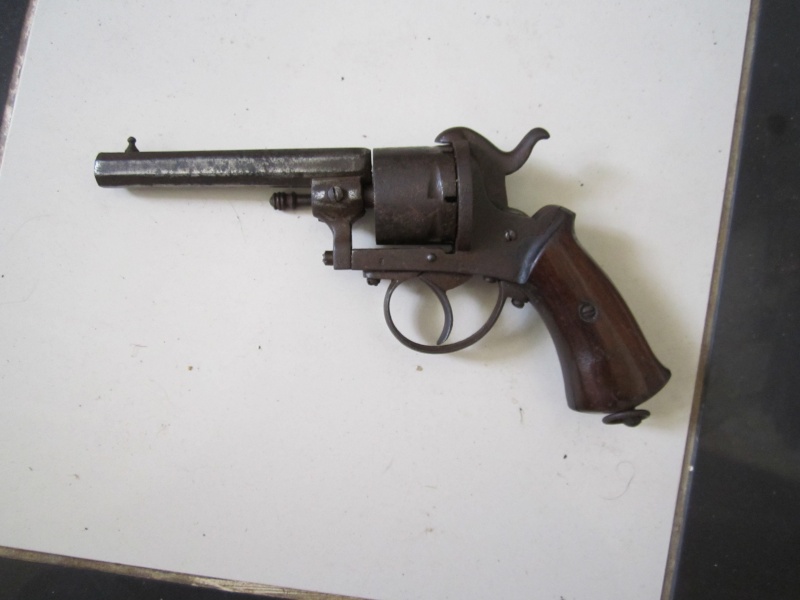 Another revolver but a little bigger Revolv29