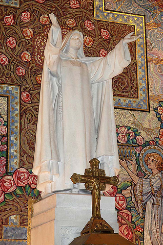 1er octobre Sainte Thérèse de l'Enfant-Jésus Ste_th10