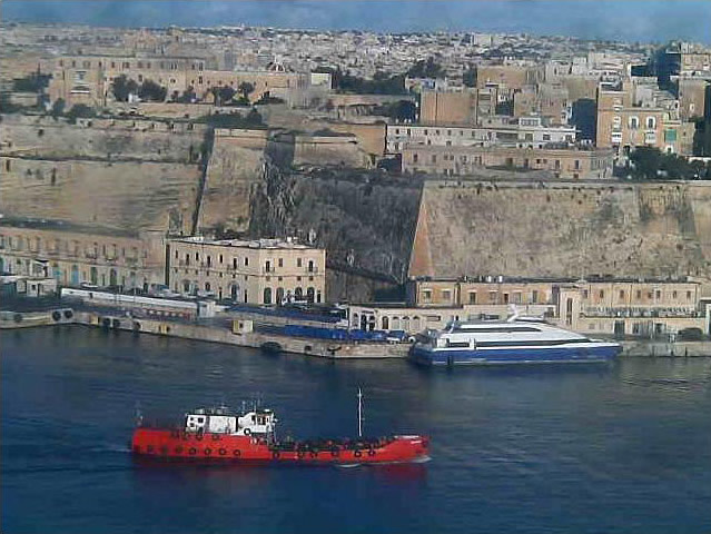 Photos en live des ports dans le monde (webcam) - Page 2 Malta_12